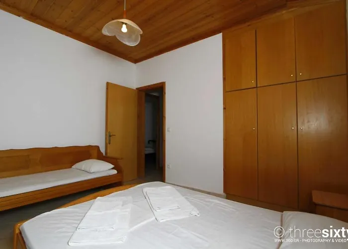 Orange بيت ضيافة